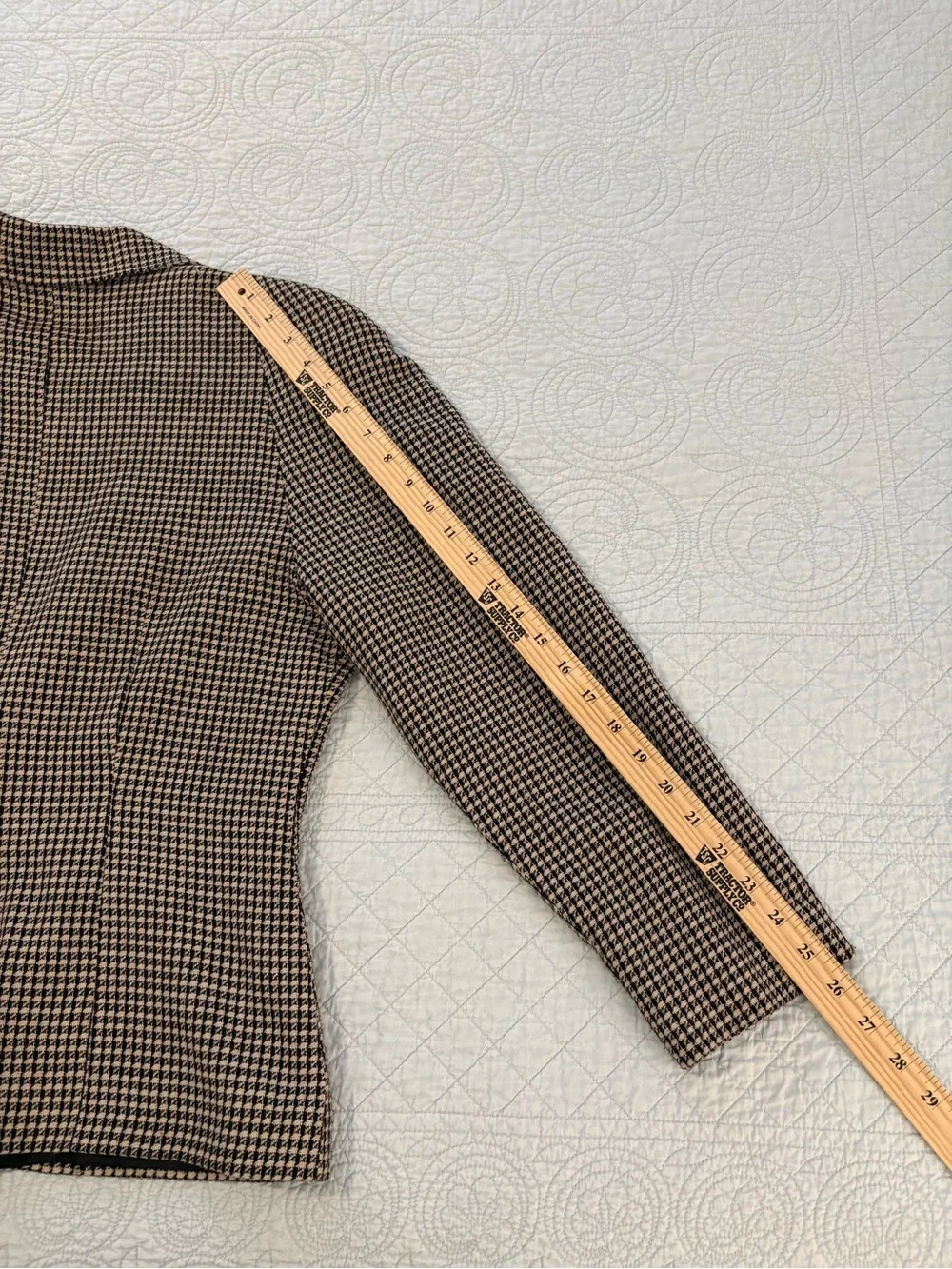 Vintage 80’s Wyndham Collection houndstooth blazer jacket. Size 10